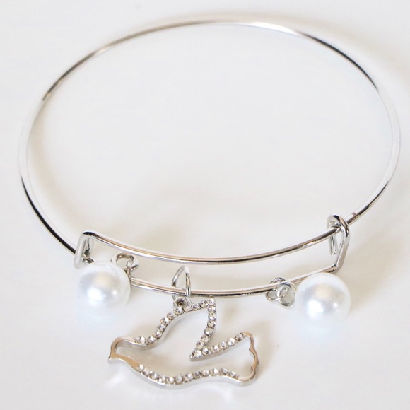 Dove Pearl Bracelet - Picture 1 of 1